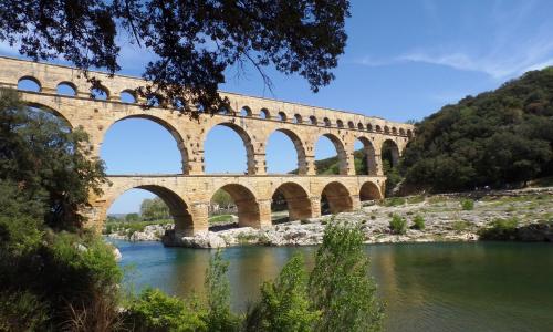 Studio Victor Hugo Pont du Gard Montfrin