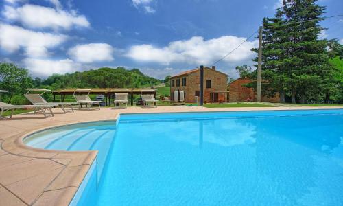 Casale Chiara by PosarelliVillas