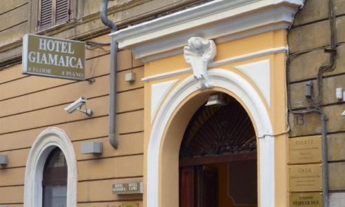 Hotel Giamaica for Girls & Ladies Only