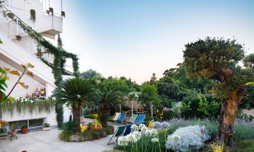 Regginè Holiday Apartments