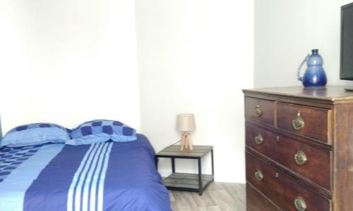 1 Bedroom Flat, 20m2, Metro line 7 direct to Louvre, near Olympic Sites -Parking & Wifi