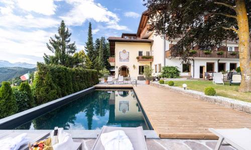 Solaia Hotel & Guesthouse