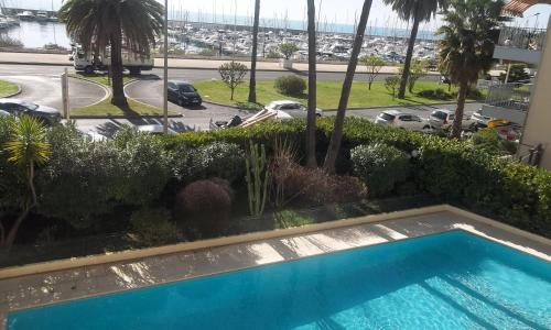 Appartement Front de Mer avec Piscine