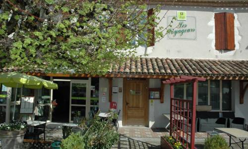 Logis Hôtels - Hôtel et Restaurant Les Voyageurs