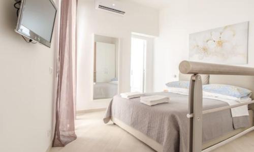 Lea's House independent solution