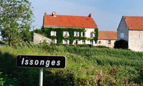 Maison d'Hôtes Ferme d'Issonges B&B