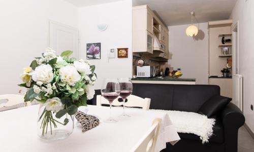 Lovely Apartment between Sea and Mountains