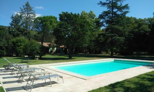 Lou Vergié Maison Provencale au pied du Luberon
