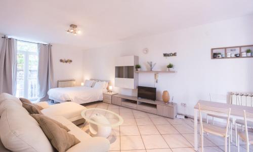 Cozy Sorrento Studio