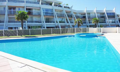 Apartment Les Flamants Roses-1 by Interhome