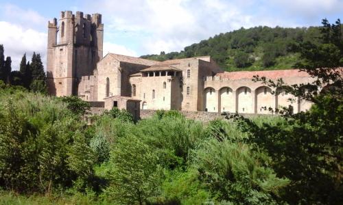 Maison de caractère face à l abbaye de lagrasse
