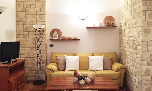 CASA VACANZE MONEGLIA 2 CAMERE con TERRAZZA nel VERDE