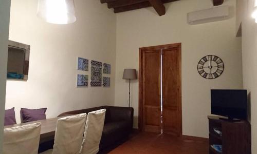 Istay - Sdrucciolo dei Pitti - Four