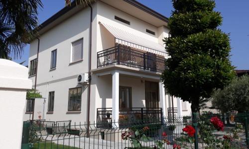 CASA ROMAN ITALIA, Center Sacile