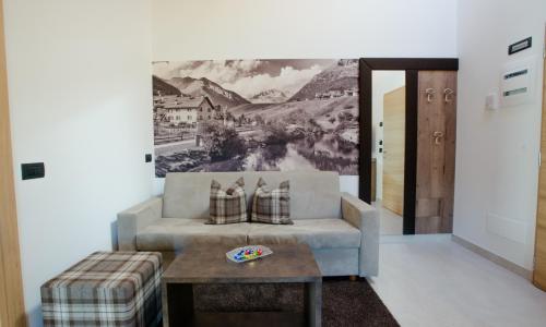 BLUE MOON APARTMENTS