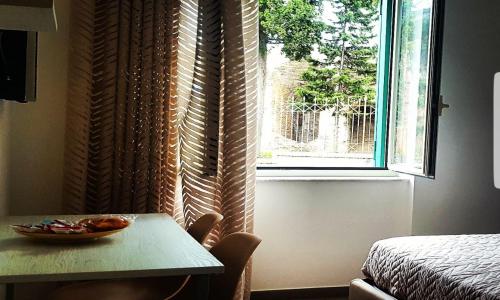 DIMORA FLEGREA room & breakfast