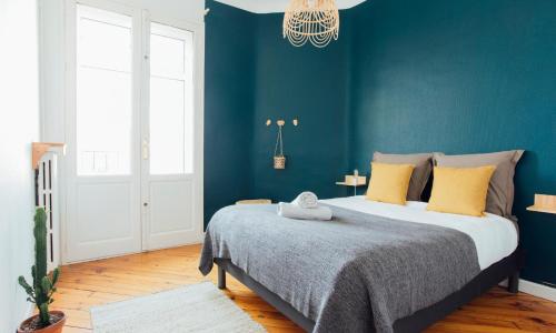 Coachella Vintage Chic in the Heart of St Charles Biarritz