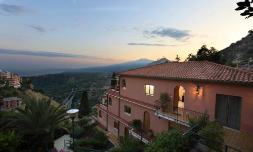 Terrazza Sull'Etna Holidays Apartment
