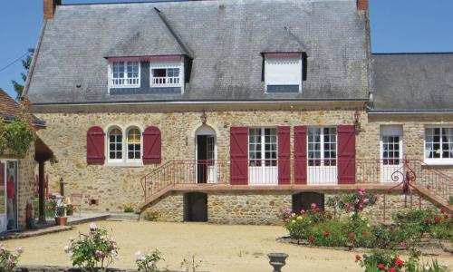 Gorgeous Home In Juigne Sur Sarthe With Wifi