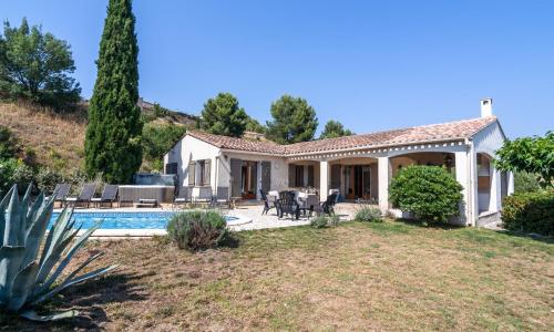 Luxury villa with private pool and jacuzzi