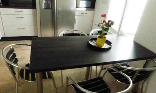 Cottage de Ly's - vue sur la Cité médiévale