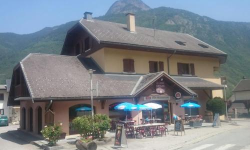 Le Grand Chatelard HÔTEL BAR RESTAURANT