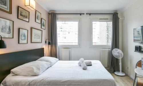 Cozy studio 10 min from Eiffel Tower Invalides Beaugrenelle