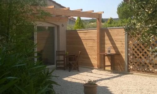 Studio Indépendant avec parking fermé et sécurisé