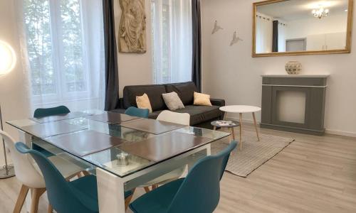 Deluxe Design - City Center Cosy Apartments