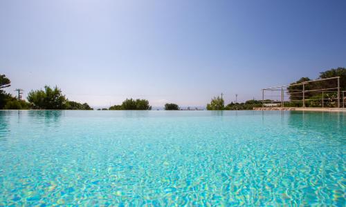 VILLA BIANCA con piscina e vista mare