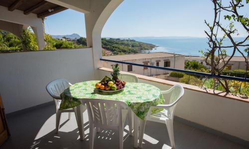 Holiday home in Sciacca Mare: Tennis / Soccer field, barbecue, wifi, cooking are