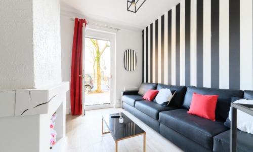 Daumier - New 2 Bdrs Flat near la Seine
