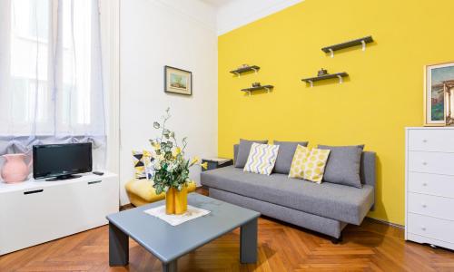 Loreto Courtyard Apartment