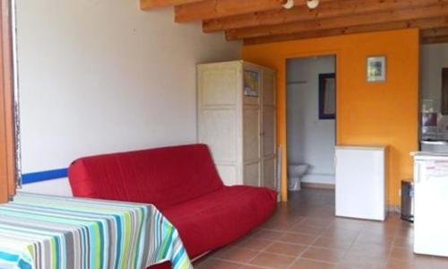 Appartement dans un jardin paysagé by Weekome