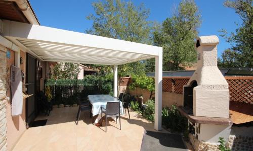 Domaine de vacances à 600m de la plage animations piscines en supplément villa climatisée 3 chambres 6 couchages WIFI - LRTAMB5