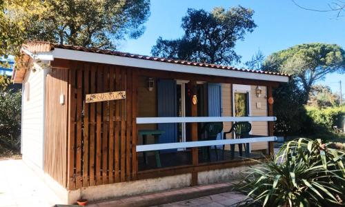 Chalet à Gassin au calme sous les pins