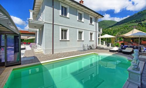 Villa Raffaela by PosarelliVillas