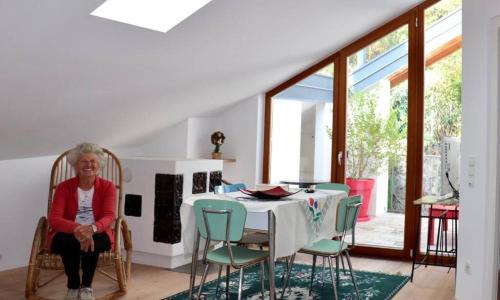 Zweizimmer-Wohnung mit Schlossblick