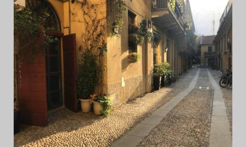 Creative Cozy Loft Navigli Tortona for Family