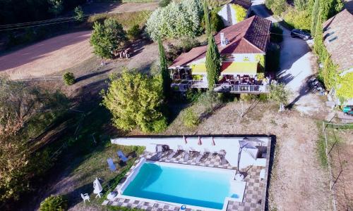 La ferme de Pouzatel proche Bonaguil