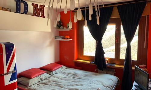 A 2 minuti dalle piste da sci e campo da golf.