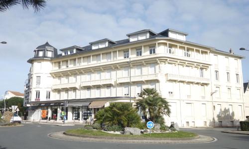 Apartment de la Plage et d'Angleterre by Interhome