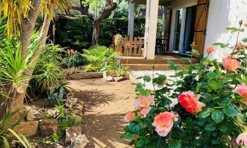 Ecrin de verdure sur Le Lavandou - Classement Tourisme 3 Etoiles