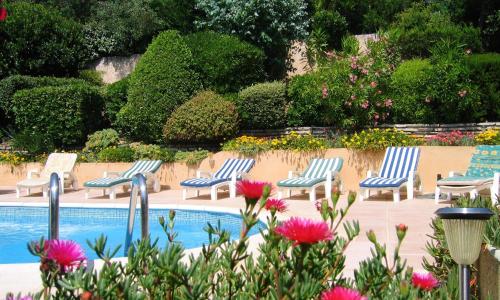 Villa de 5 chambres avec vue sur la mer piscine privee et jardin clos a Les Issambres a 1 km de la plage