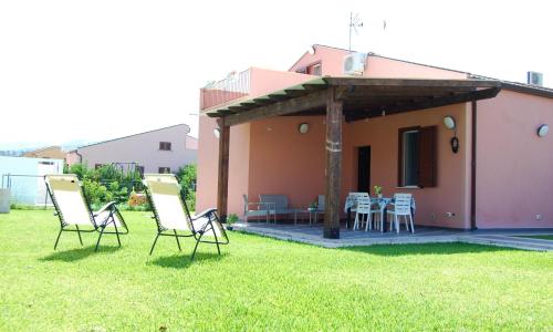 3 bedrooms house at Gorgo Lungo Lascari 200 m away from the beach with enclosed garden and wifi