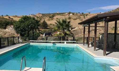 3 bedrooms villa with private pool jacuzzi and enclosed garden at Bivona
