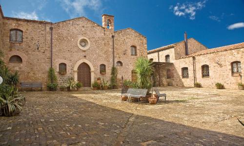 Relais Abbazia Santa Anastasia Resort & Winery