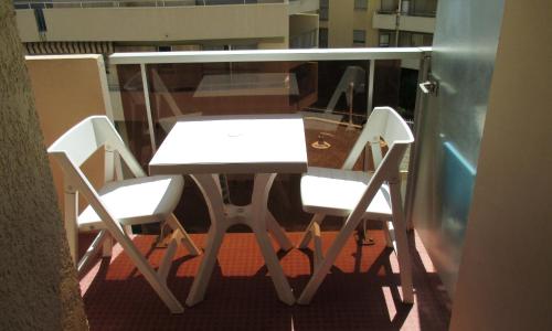 Studio avec balcon a Saint Raphael