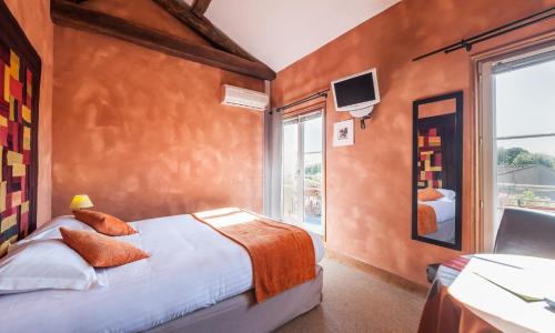 Logis hotels Les Glycines