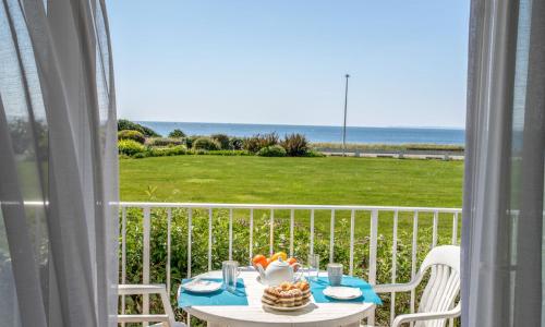 Studio Les Trois Iles-5 by Interhome